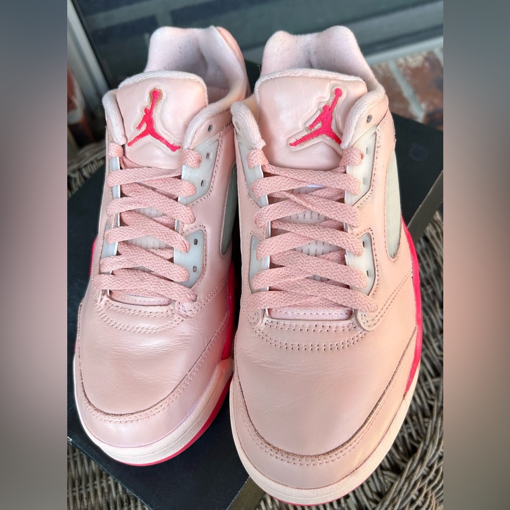 listing-status-banner